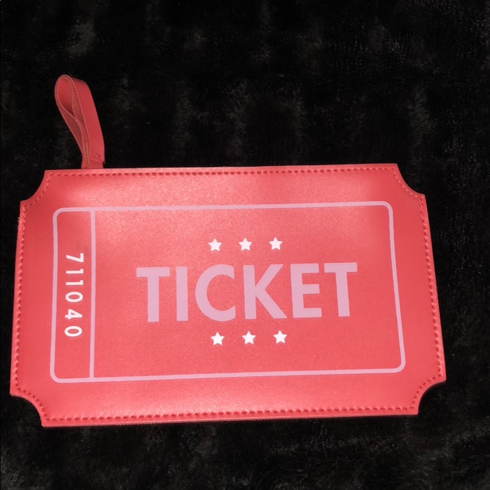Makeup bag